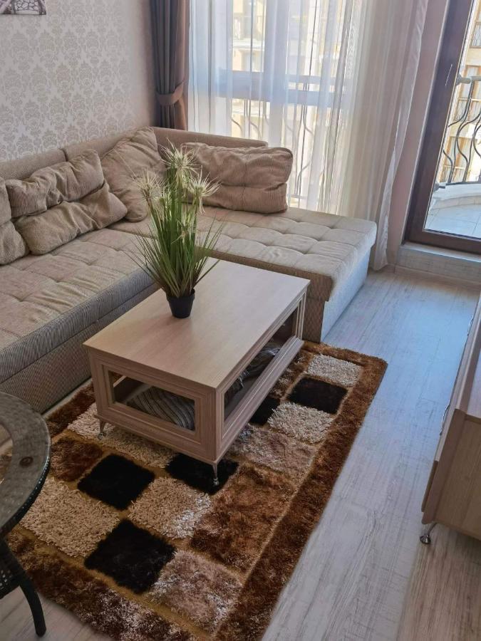 Harmony Suitеs Apartment Slăntjev Brjag Exteriör bild