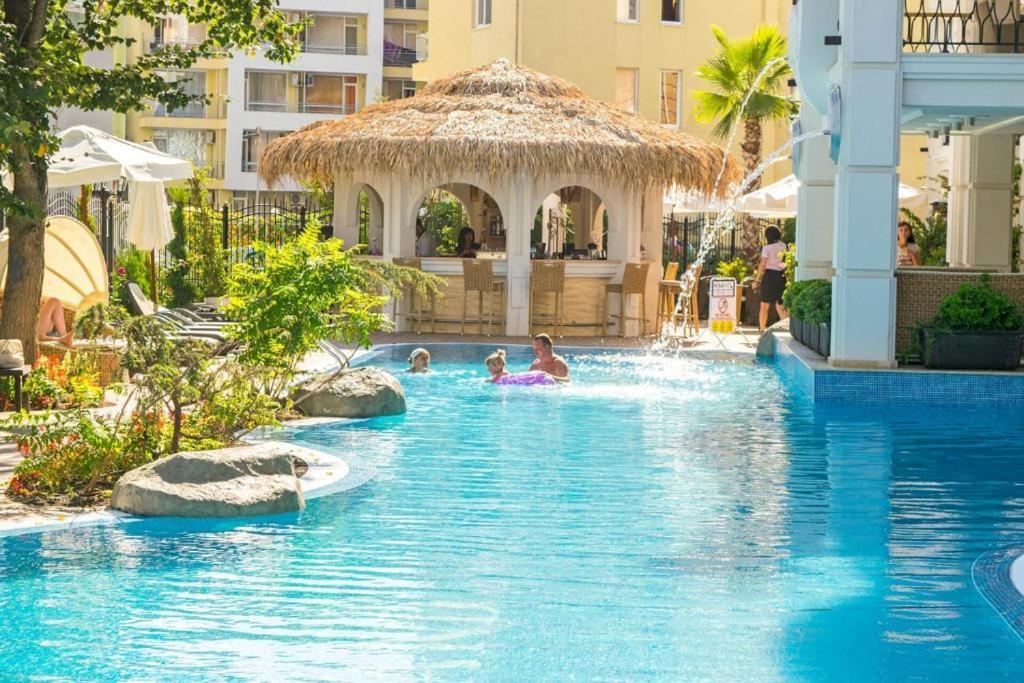 Harmony Suitеs Apartment Slăntjev Brjag Exteriör bild