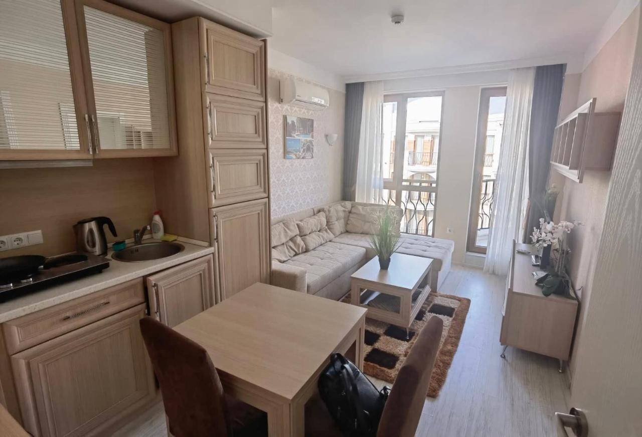 Harmony Suitеs Apartment Slăntjev Brjag Exteriör bild